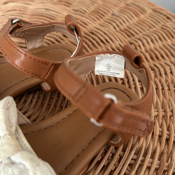 Size 6 toddler sandals - Picture 3 of 5